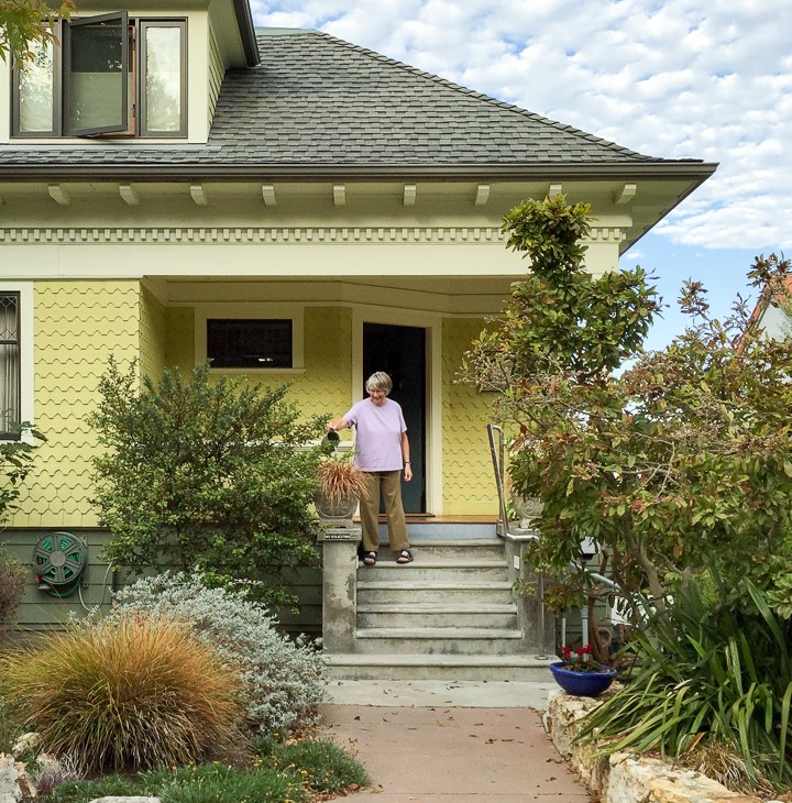 A home entry with steps and no handrail — the kind of barrier the Handrail Brigade helps remove to restore safe, independent access